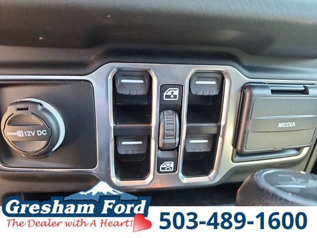 Used 2024 Jeep Wrangler Unlimited Sahara w/ Dual Top Group AWD/4WD image 19