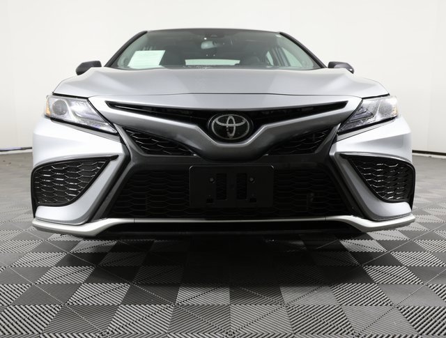 Used 2023 Toyota Camry XSE image 2