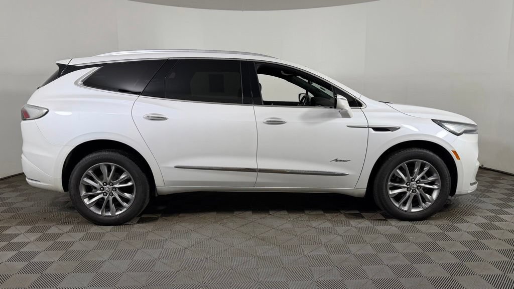 Used 2023 Buick Enclave Avenir w/ Avenir Technology Package AWD/4WD image 9