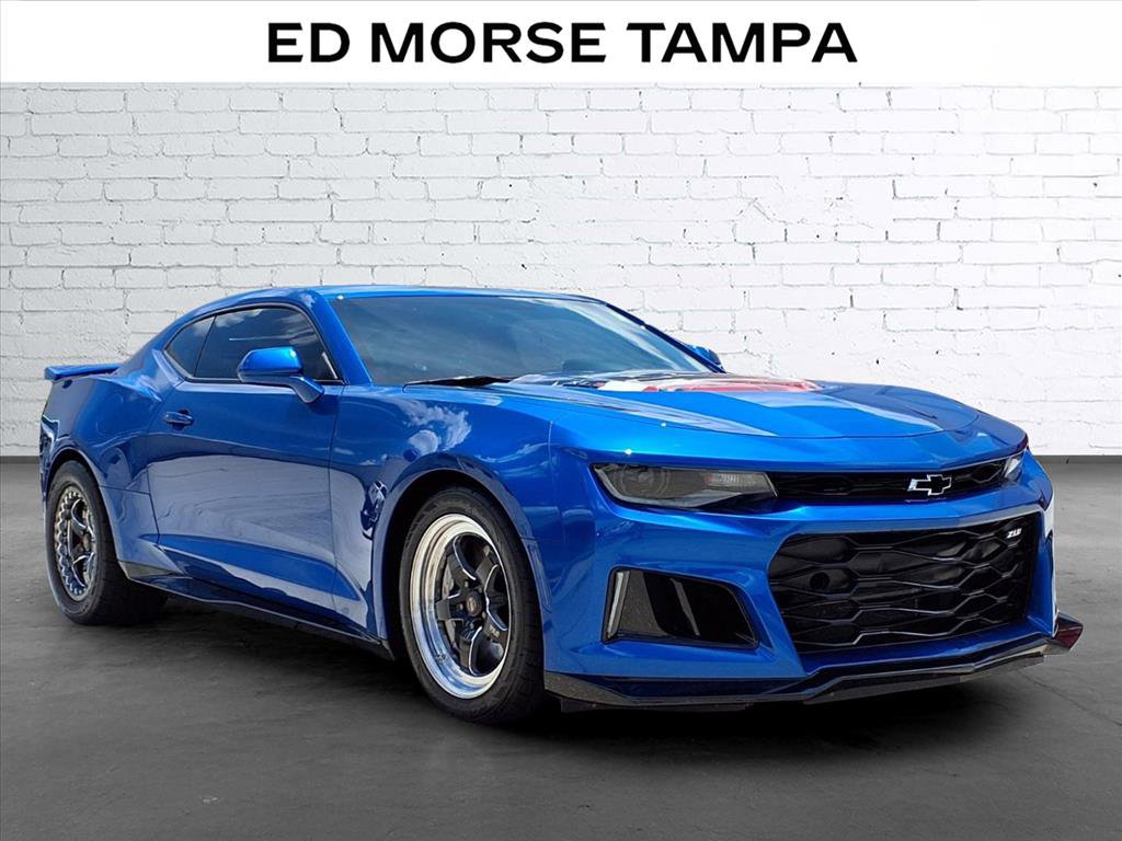 Used 2017 Chevrolet Camaro ZL1 RWD image 5