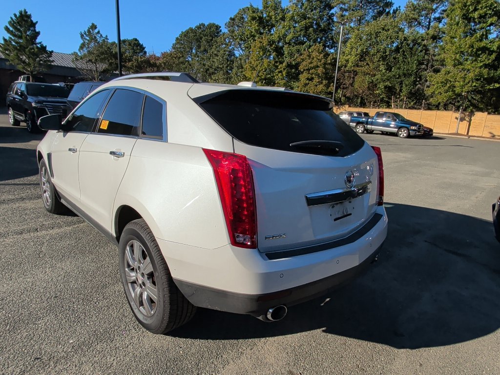 Used 2016 Cadillac SRX Luxury w/ Driver Awareness Package FWD image 5