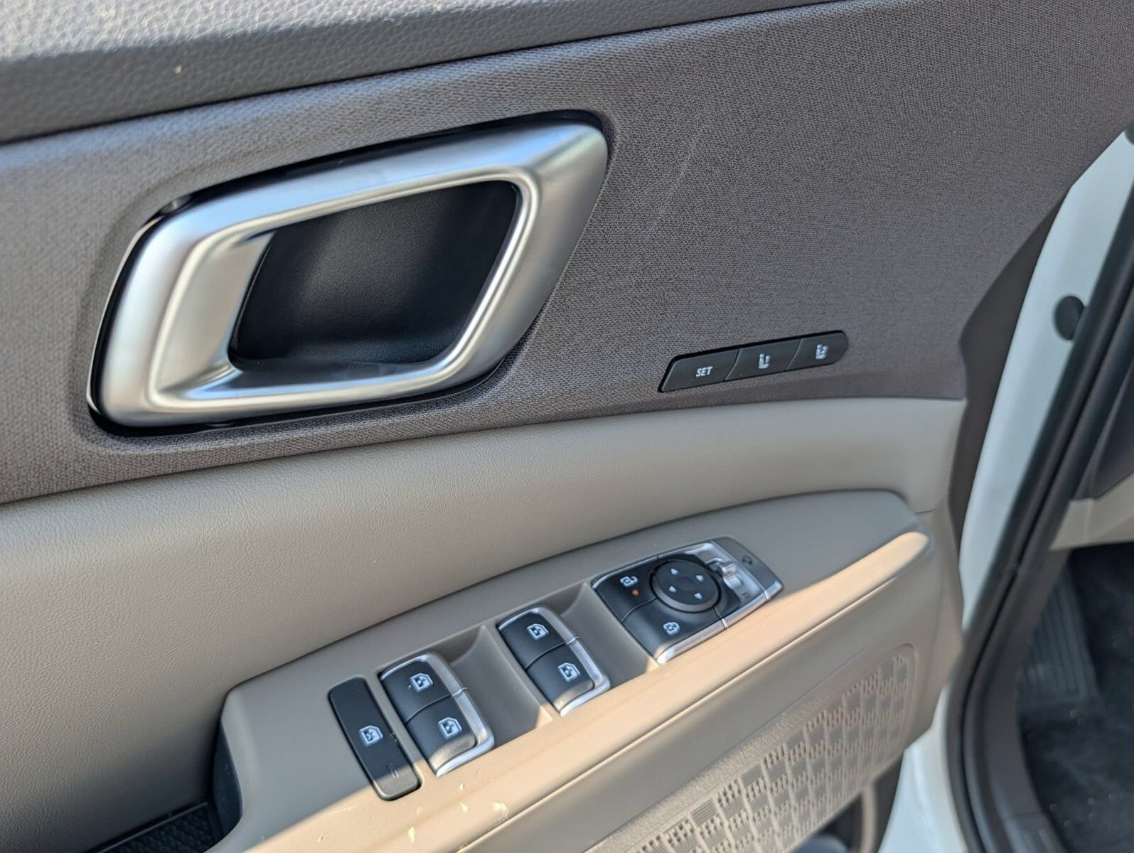 New 2026 Kia Carnival EX FWD image 29