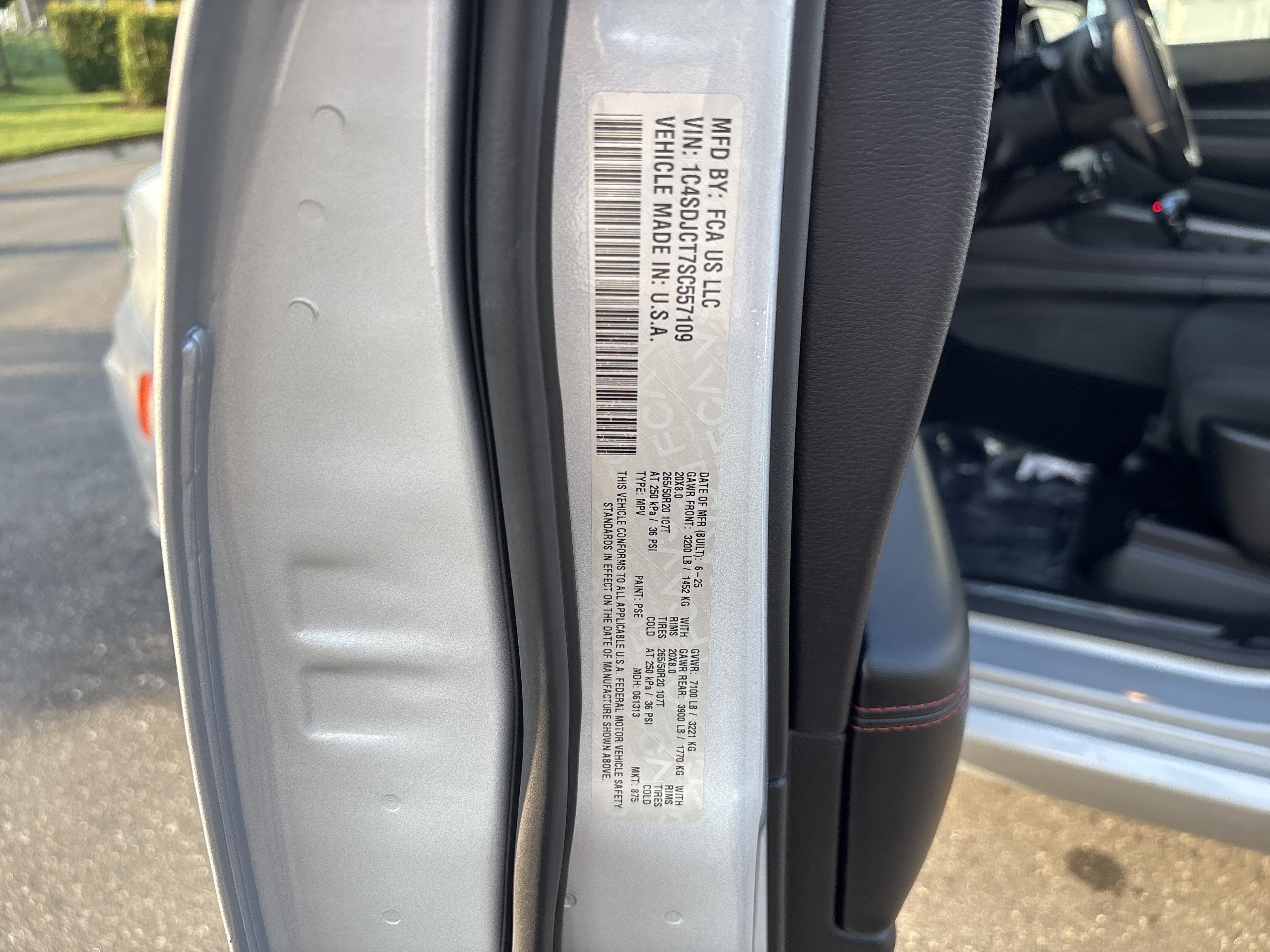 Used 2025 Dodge Durango R/T AWD/4WD image 36