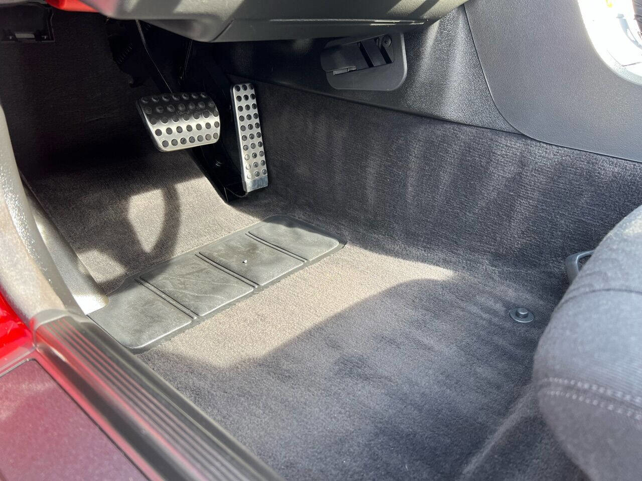 Used 2007 Chrysler Crossfire Convertible w/ Special Edition Group image 30