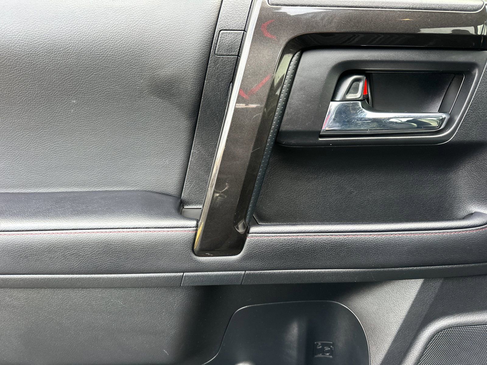 Used 2024 Toyota 4Runner TRD Off-Road Premium image 10