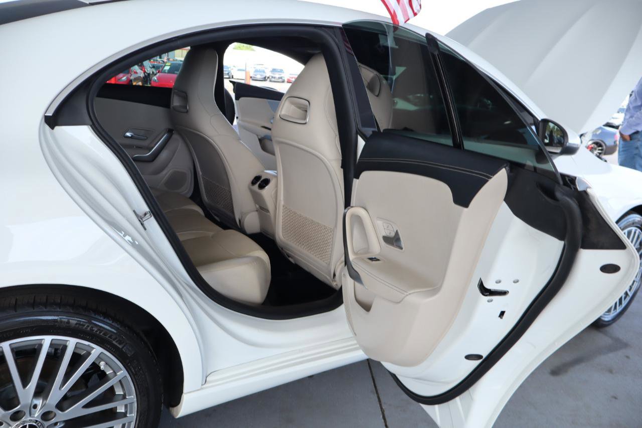 Used 2020 Mercedes-Benz CLA 250 image 37