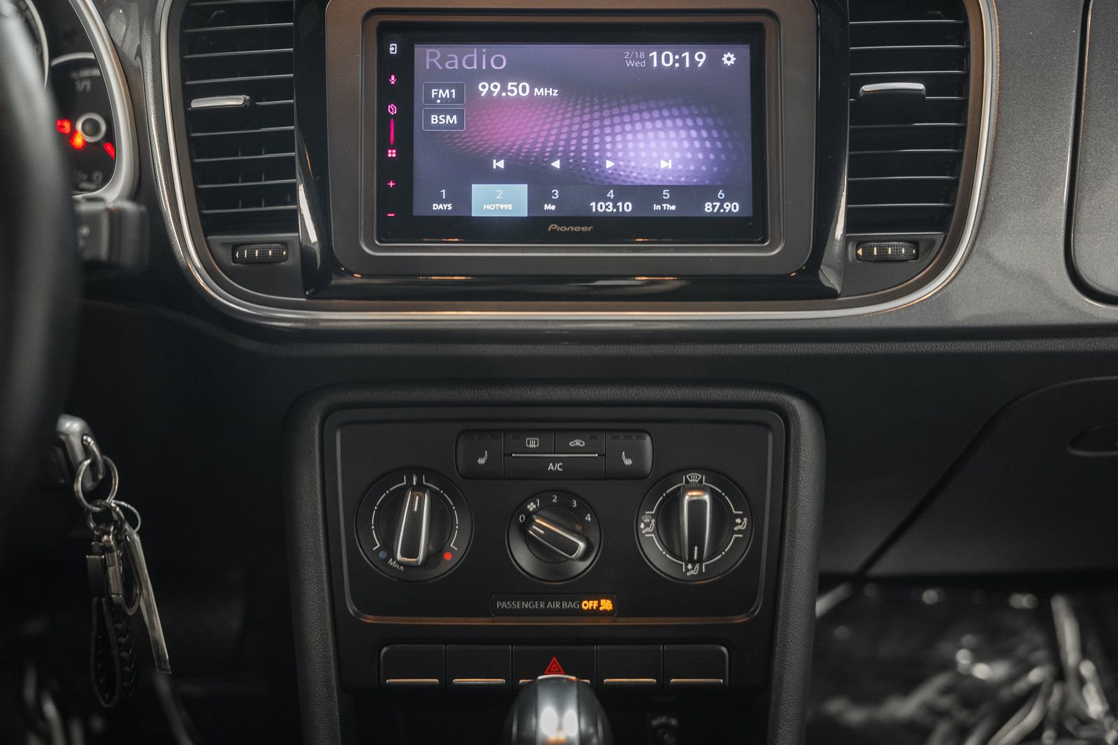 Used 2014 Volkswagen Beetle 2.5 image 23