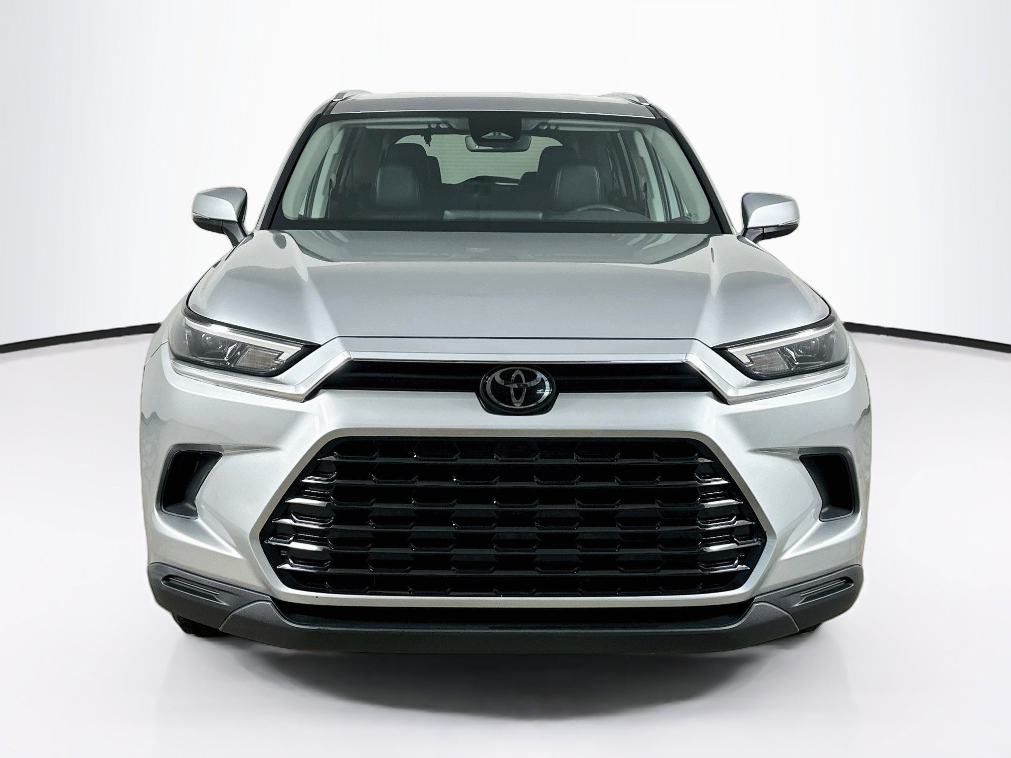 Used 2025 Toyota Grand Highlander AWD image 2
