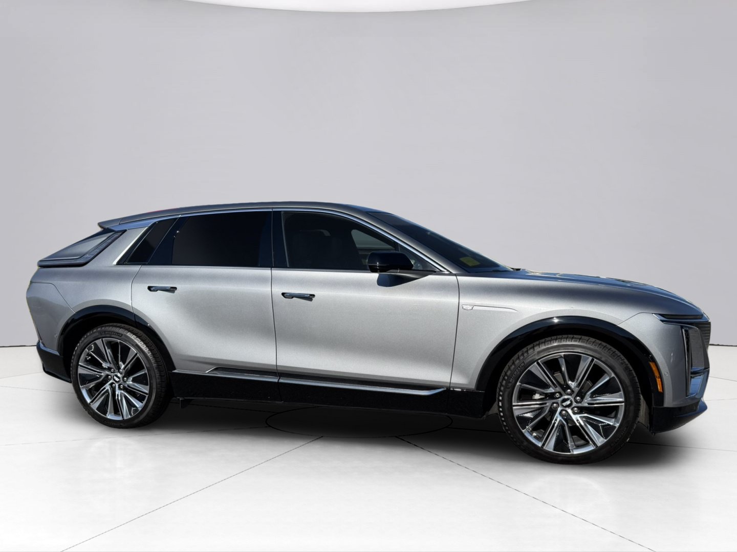 Used 2026 Cadillac Lyriq Signature Luxury w/ Nappa Leather Package AWD/4WD image 13