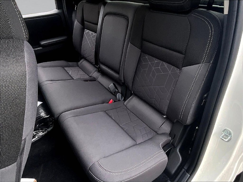 New 2026 Nissan Frontier SV w/ SV Convenience Package AWD/4WD image 30