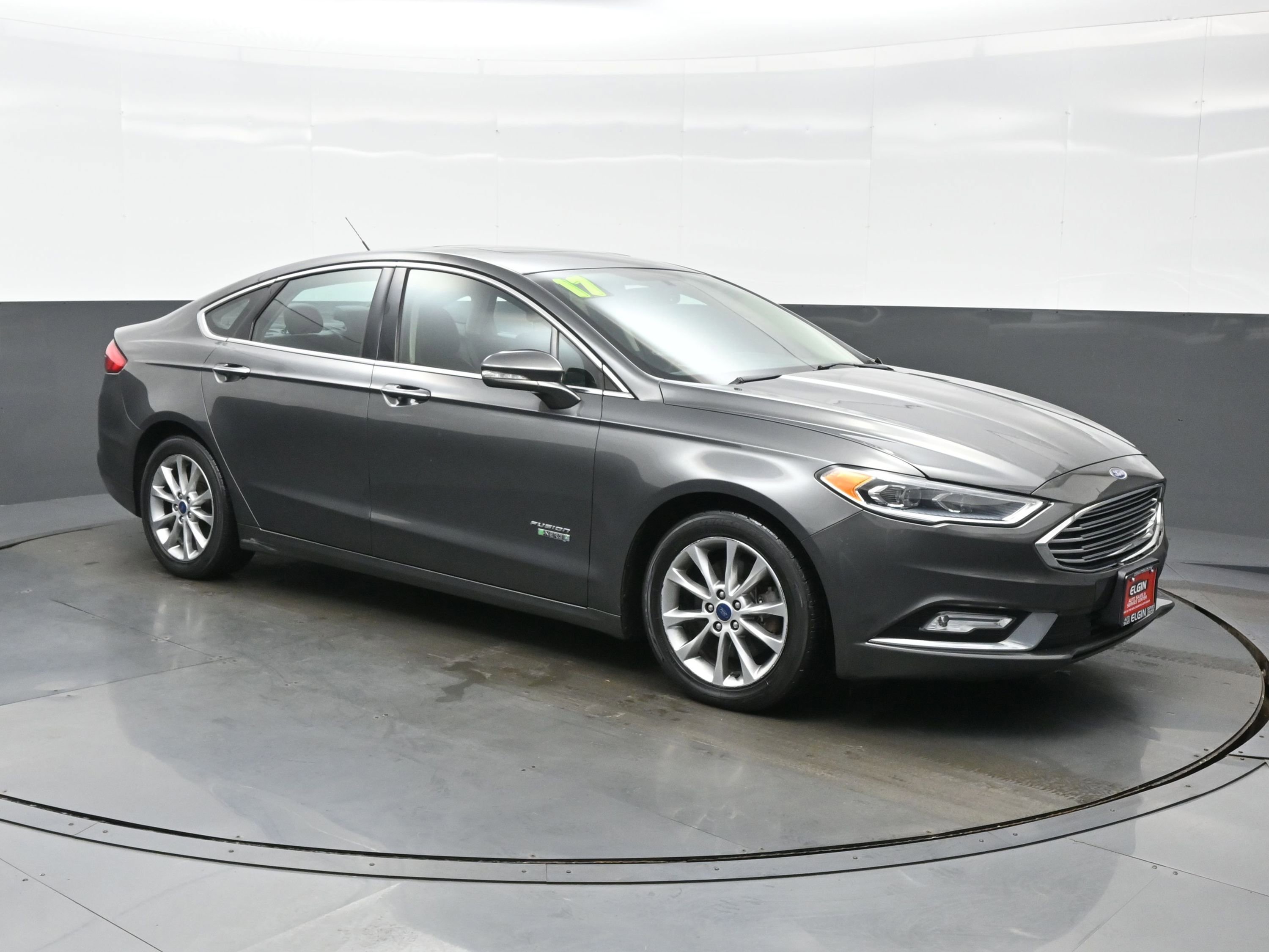 Used 2017 Ford Fusion Energi SE image 8