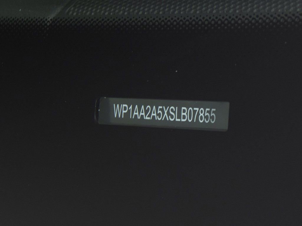 Certified 2025 Porsche Macan image 42