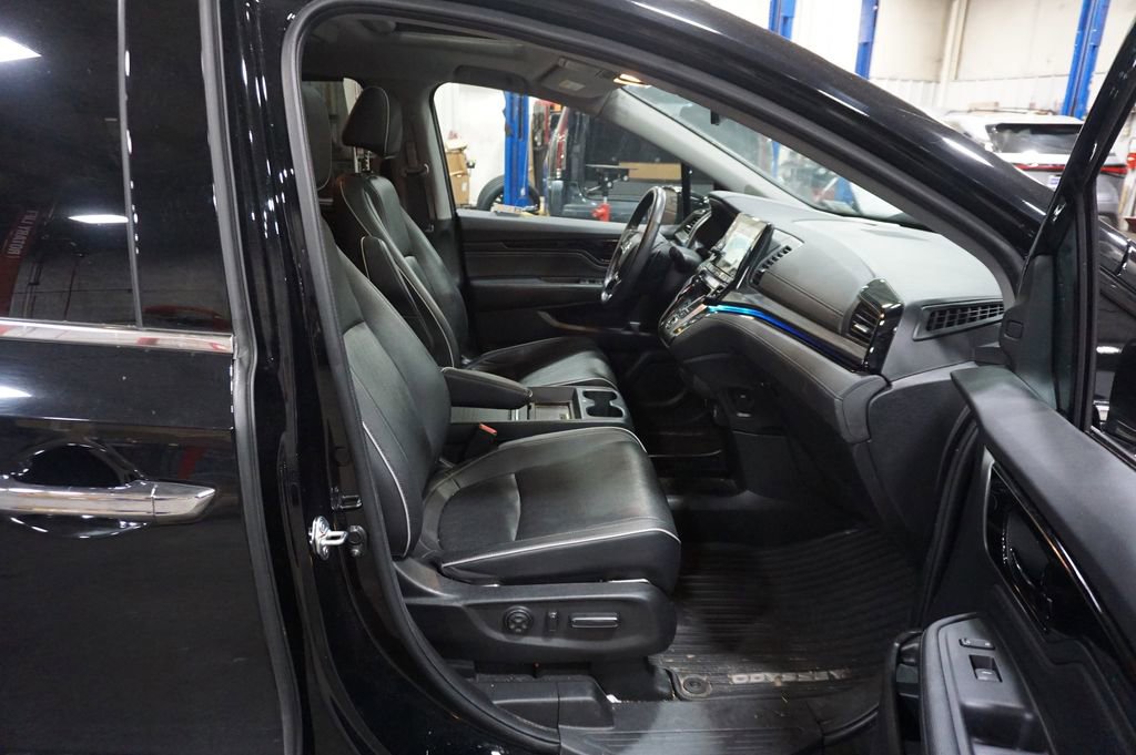 Used 2023 Honda Odyssey Elite image 18