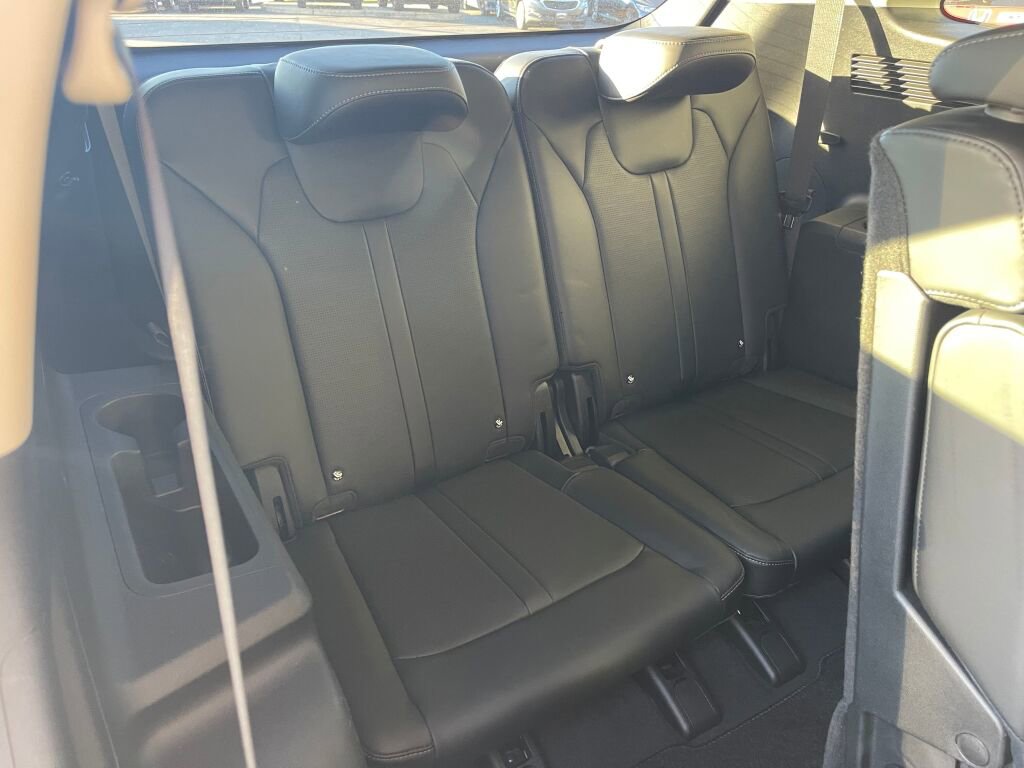 Used 2024 Kia Sorento S image 22