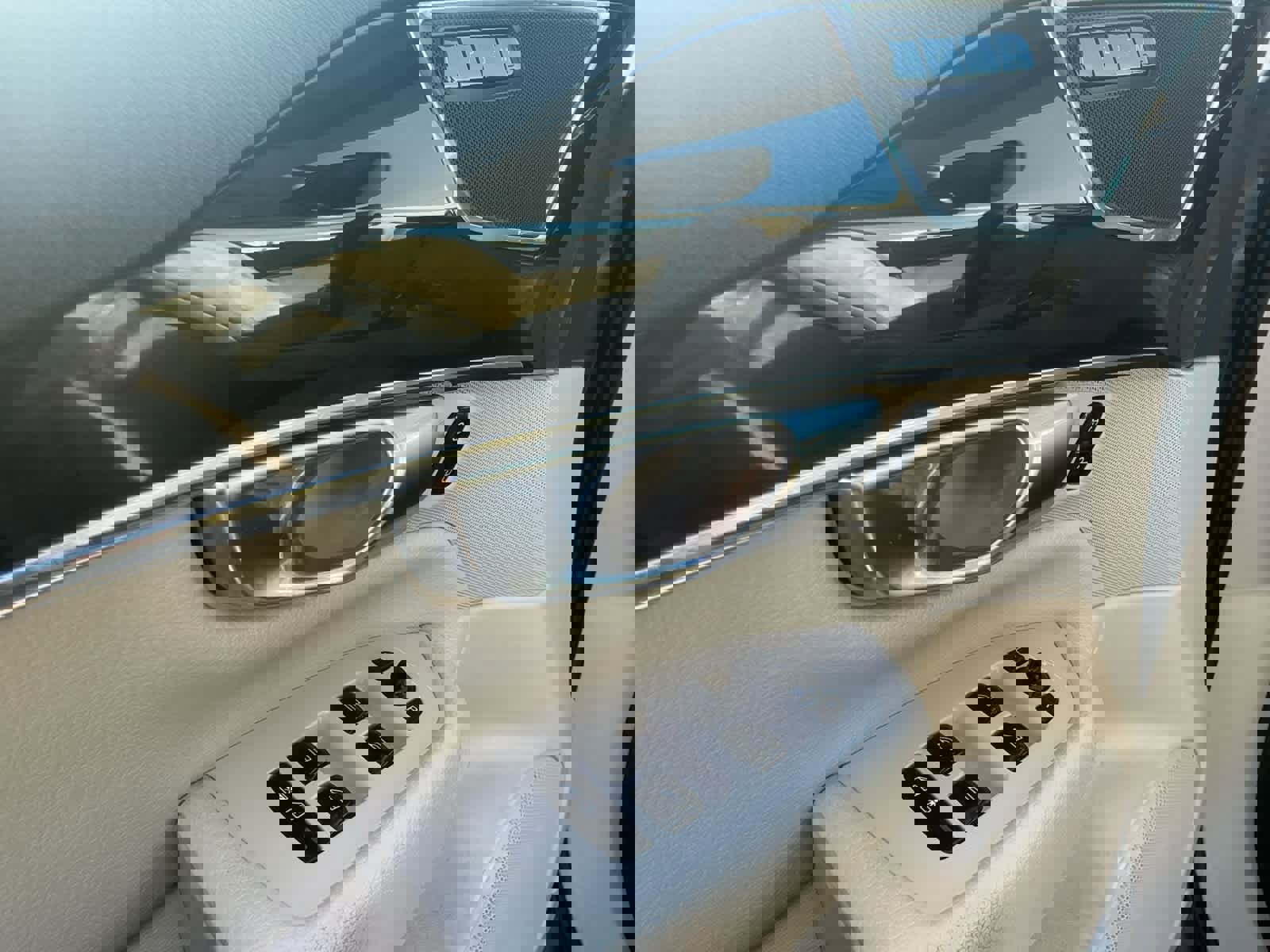 Used 2018 Volvo XC90 T6 Momentum w/ Convenience Package image 20