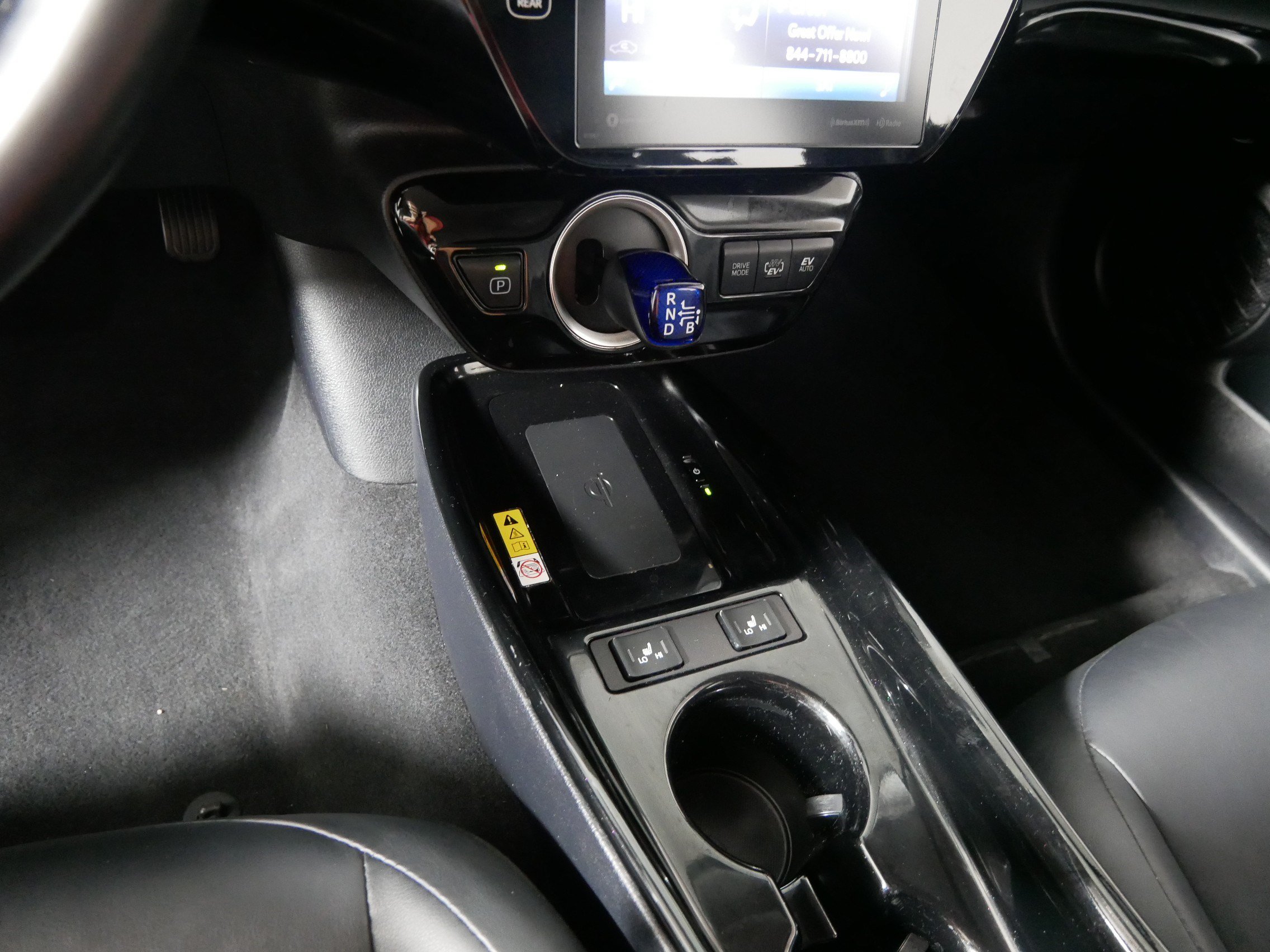Used 2022 Toyota Prius Prime XLE FWD image 24