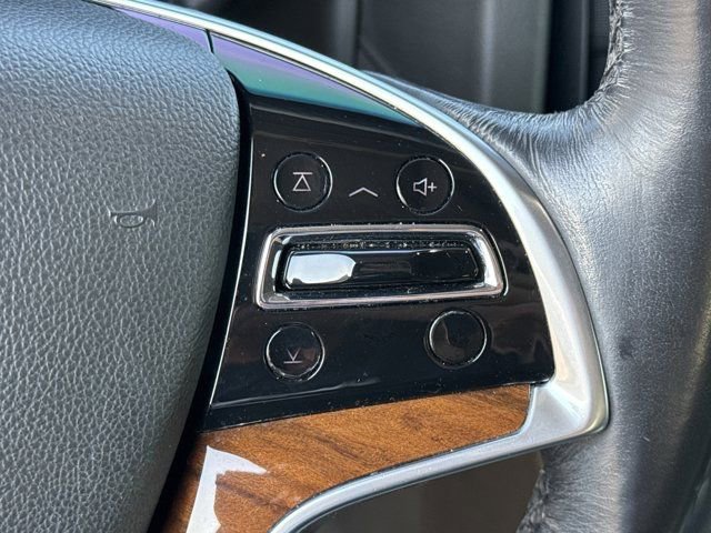 Used 2019 Cadillac Escalade Premium Luxury image 26