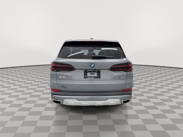 Used 2024 BMW X5 xDrive50e image 9