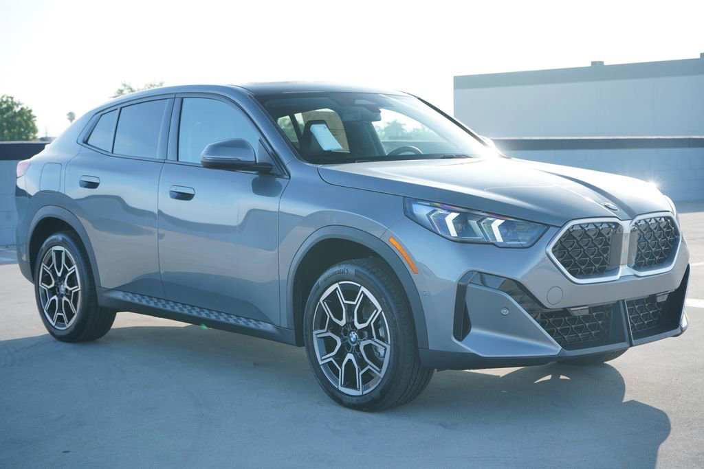 New 2026 BMW X2 xDrive28i w/ Technology Package image 3