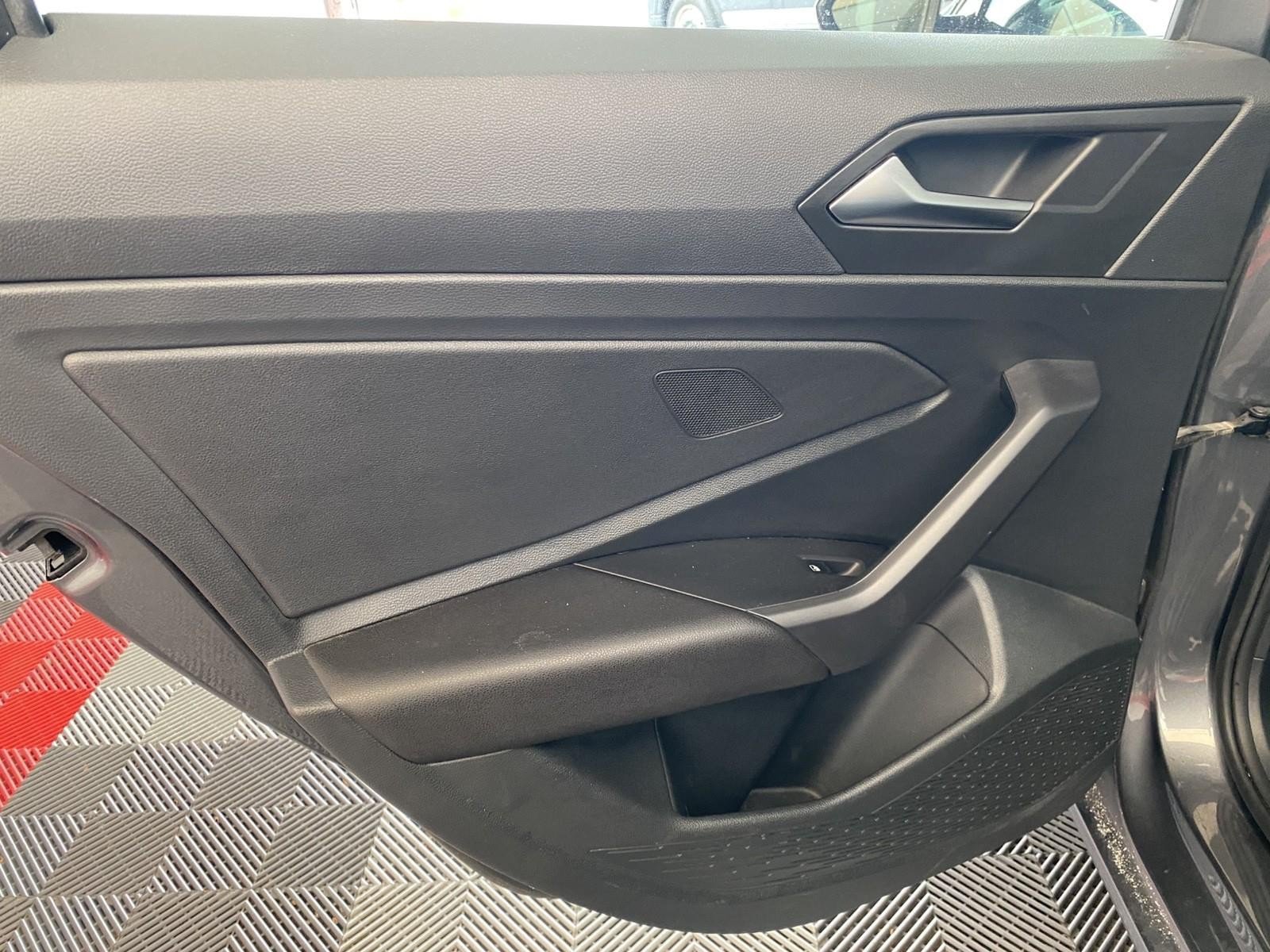 Used 2019 Volkswagen Jetta R-Line FWD image 14