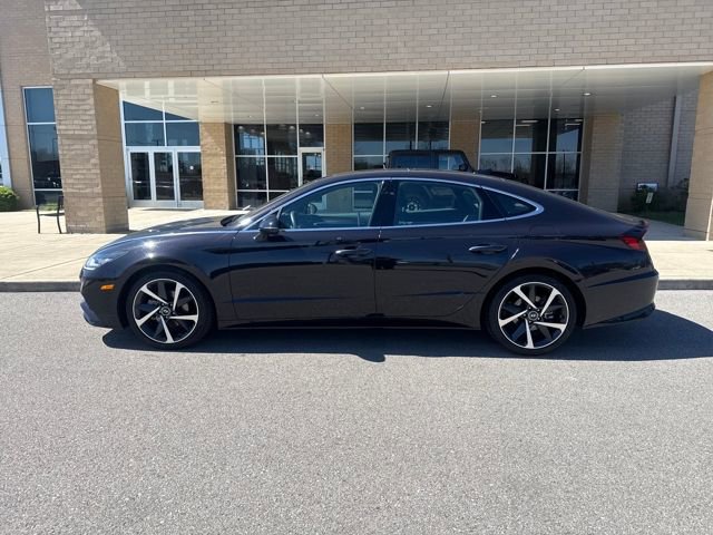 Used 2023 Hyundai Sonata SEL Plus image 1