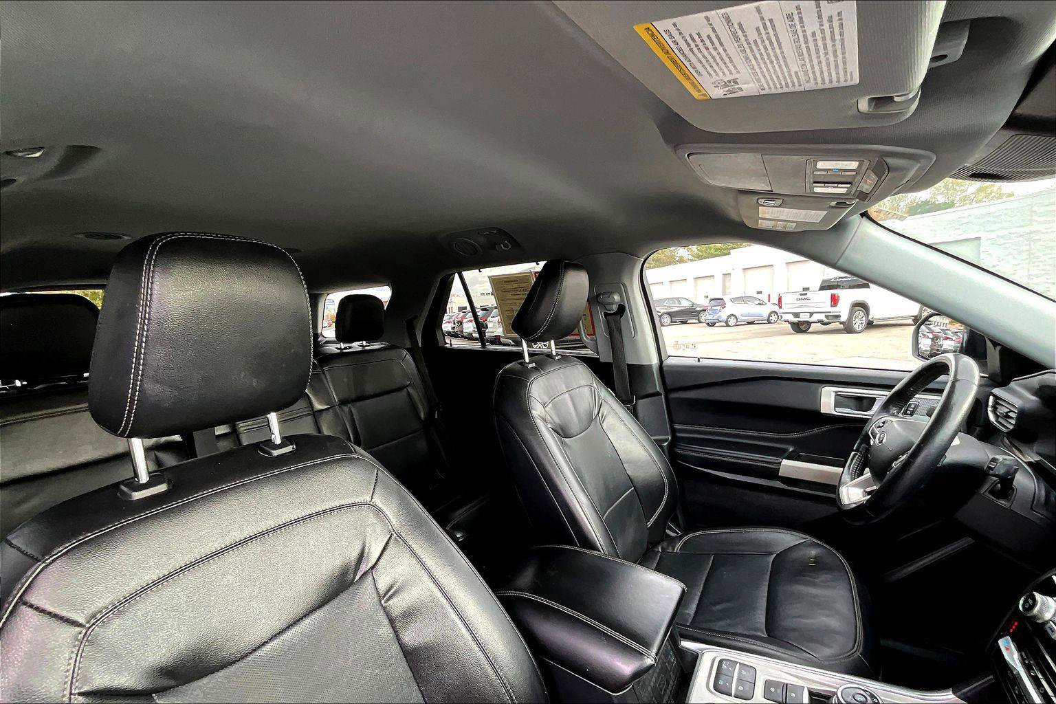 Used 2022 Ford Explorer Limited image 23