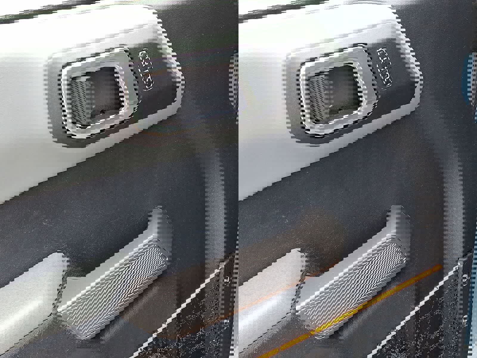 Used 2023 Ford Bronco Badlands image 27