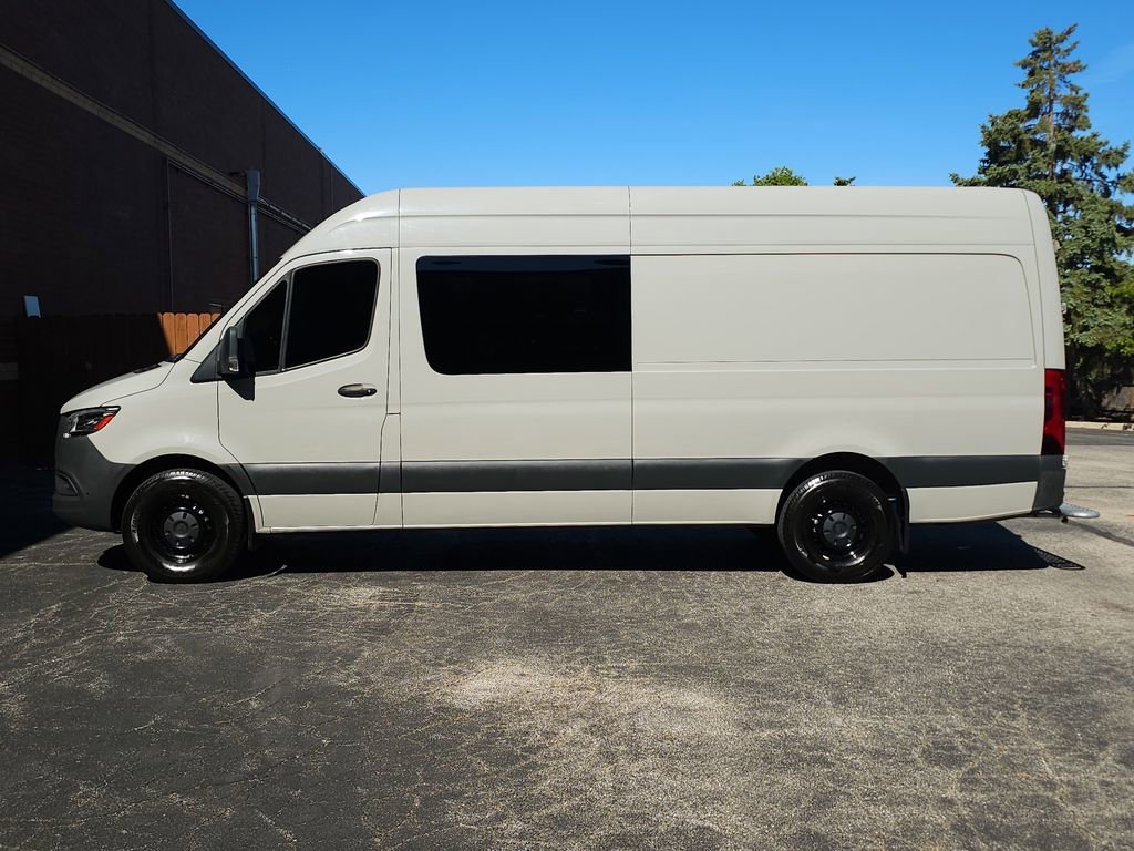 Used 2023 Mercedes-Benz Sprinter 2500 image 4