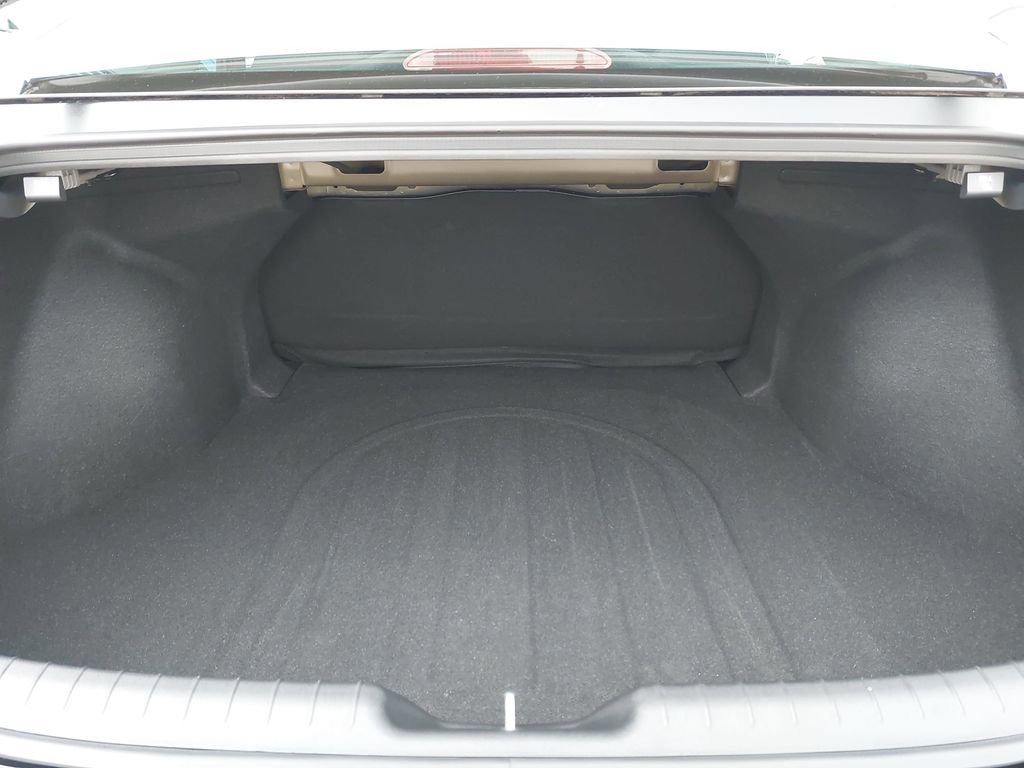 Certified 2025 Hyundai Elantra Hybrid FWD image 12