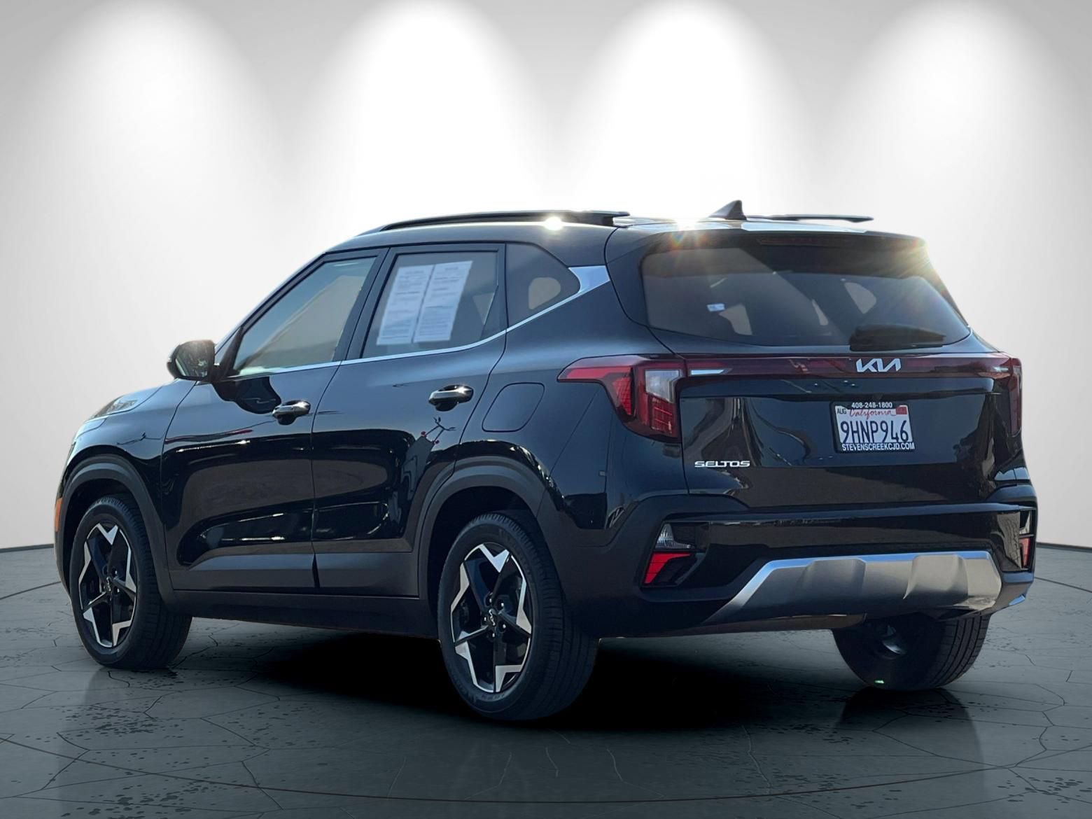 Used 2024 Kia Seltos EX FWD image 6