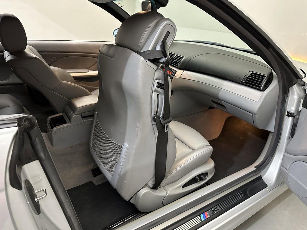Used 2005 BMW M3 Convertible image 28