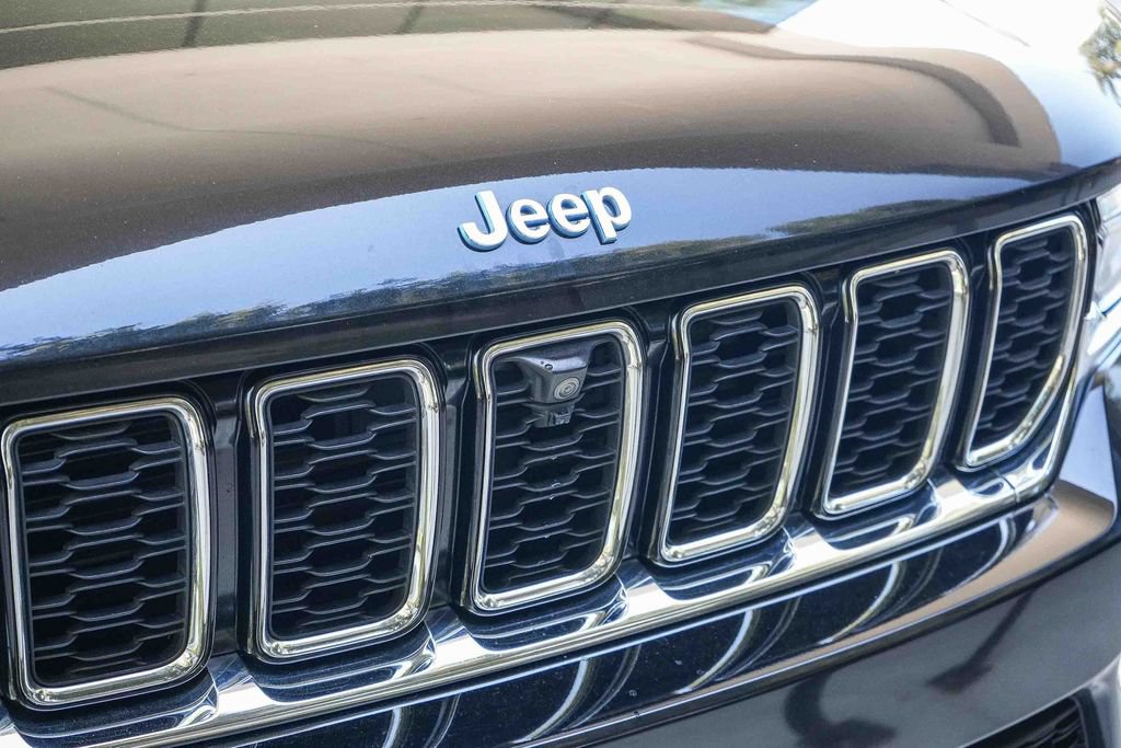 Used 2023 Jeep Grand Cherokee 4WD 4xe w/ Luxury Tech Group II image 9