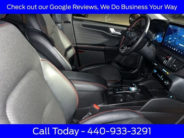 Certified 2023 Ford Escape ST-Line Select w/ Tech Pack #2 image 13