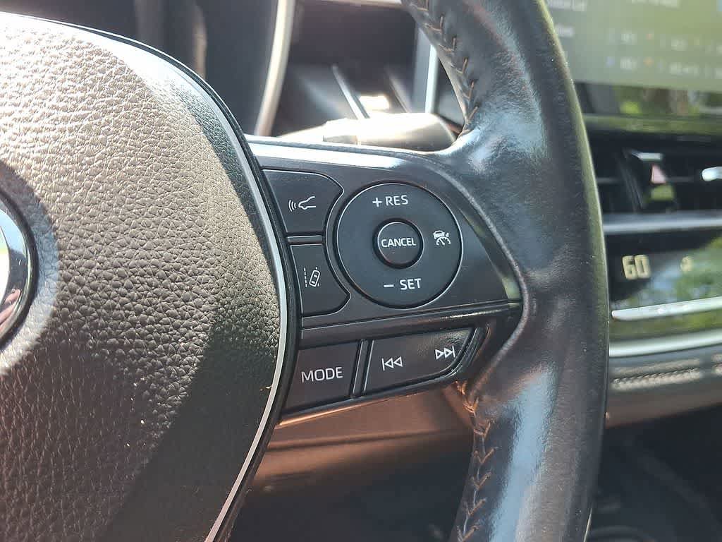 Used 2022 Toyota Corolla XSE FWD image 18