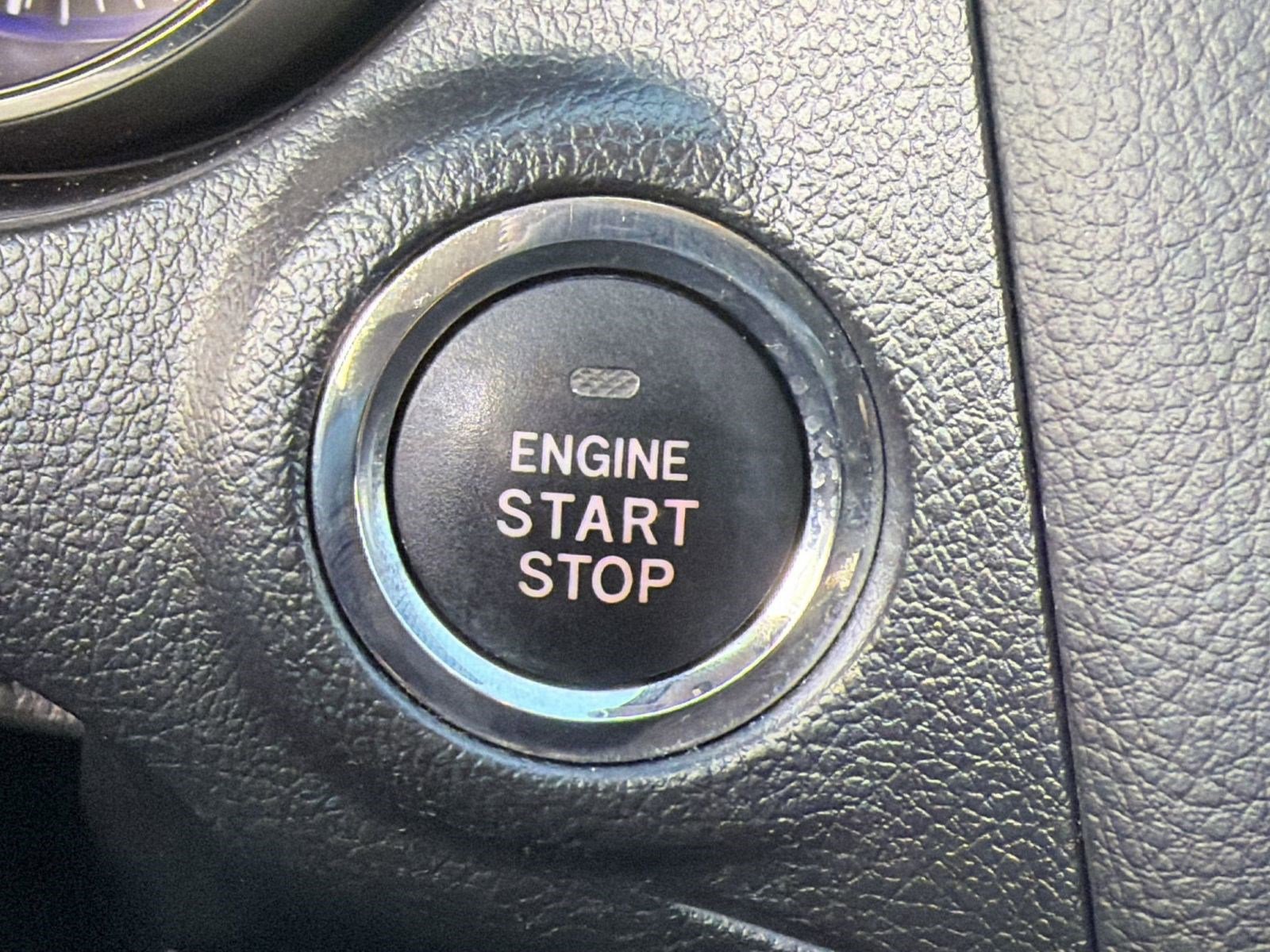 Used 2016 Subaru Outback 3.6R Limited AWD/4WD image 23