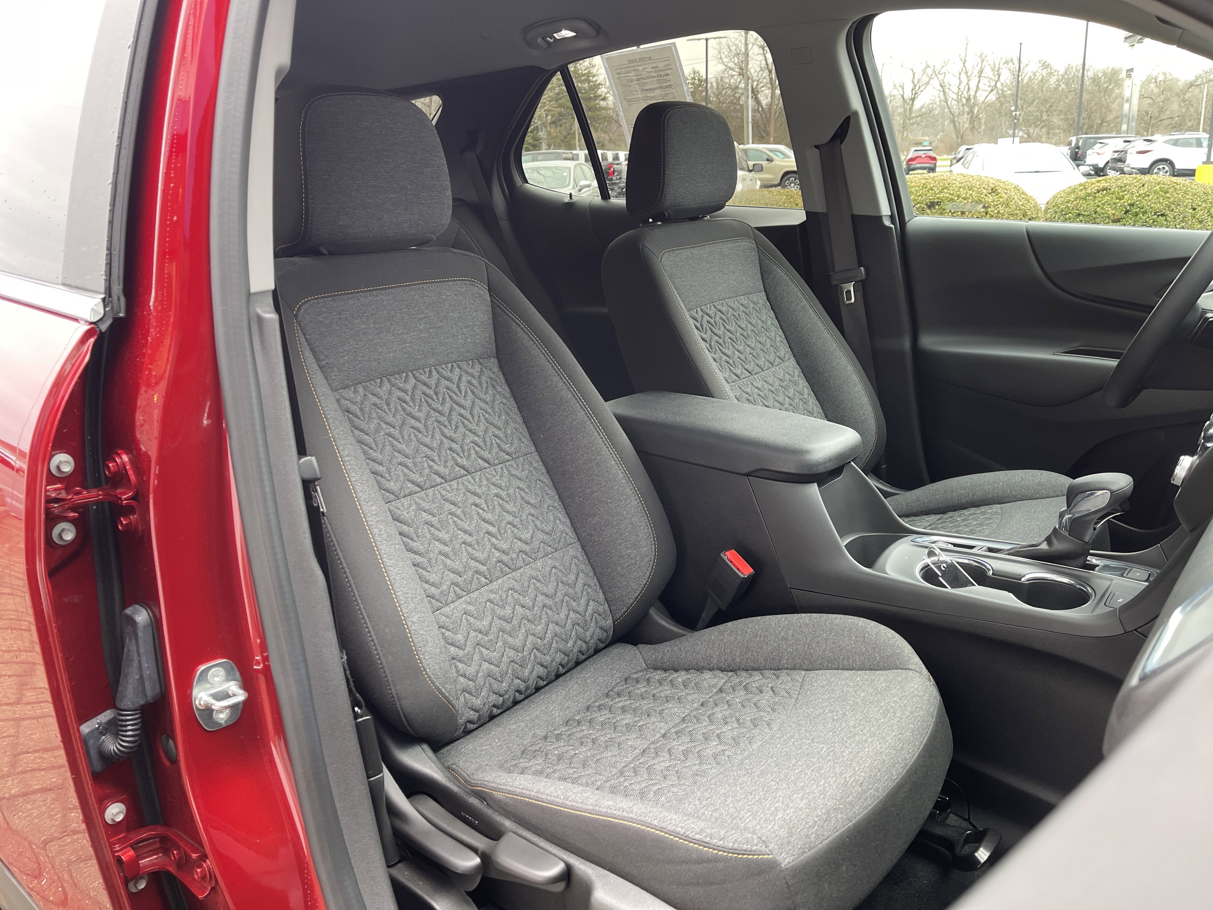 Used 2023 Chevrolet Equinox LT image 35