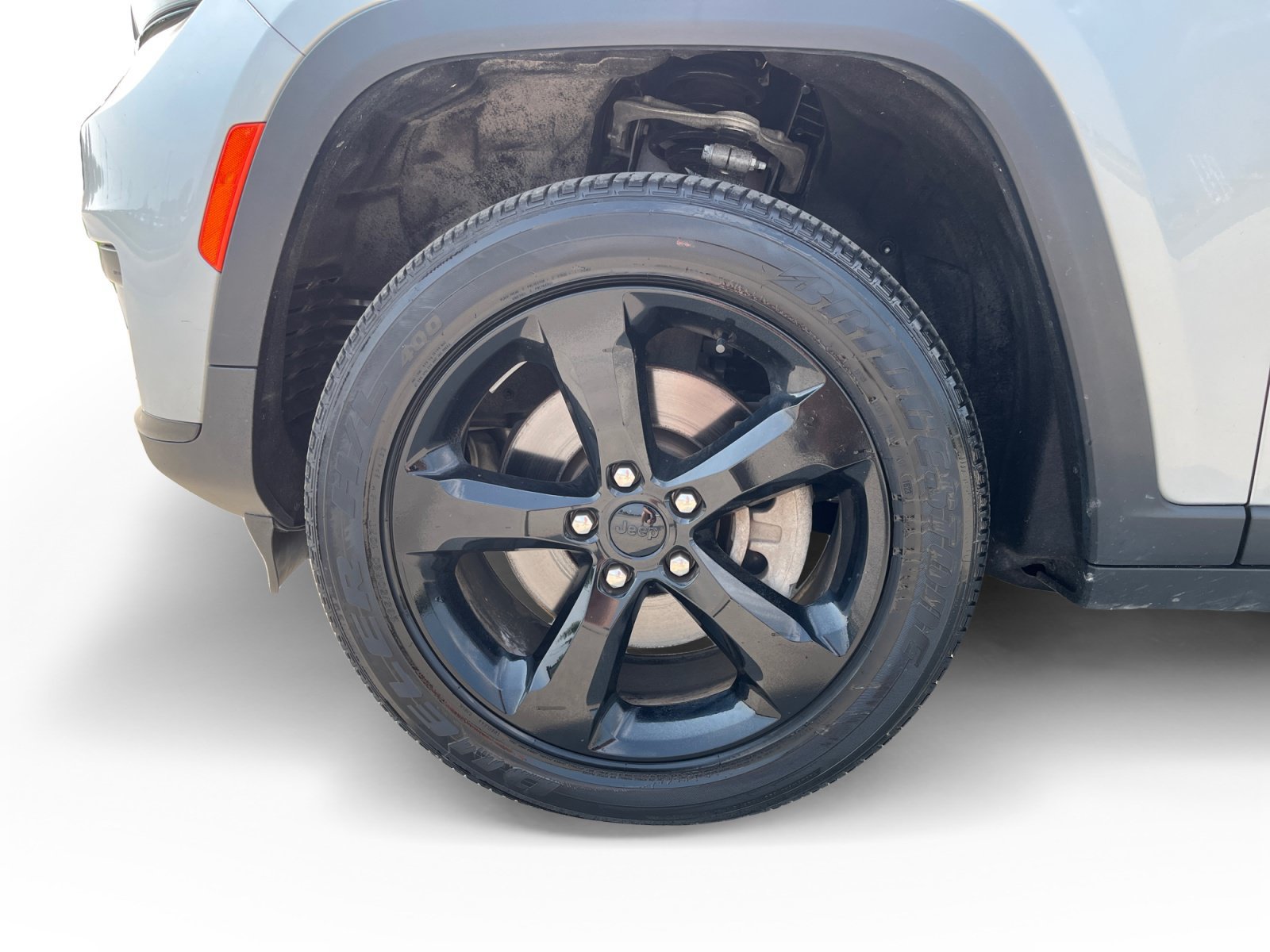 Used 2023 Jeep Grand Cherokee L Laredo AWD/4WD image 31