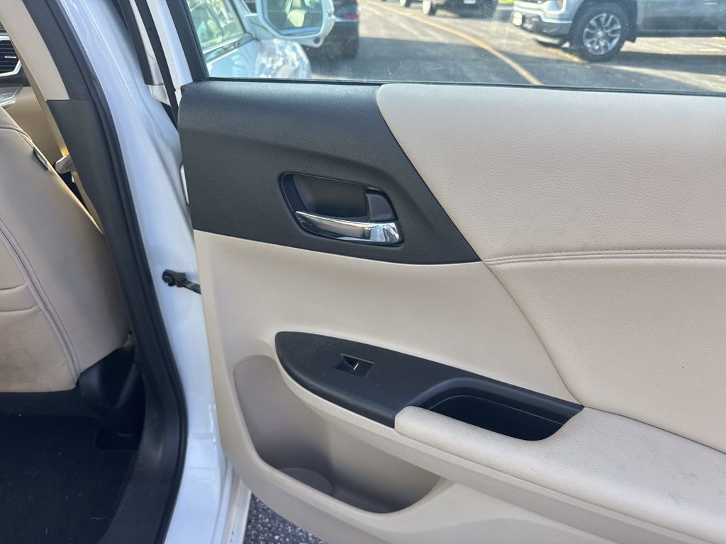 Used 2015 Honda Accord EX-L image 21