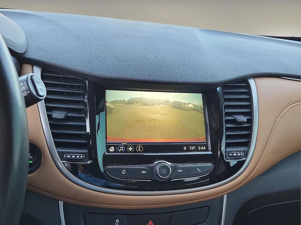 Used 2019 Chevrolet Trax LT w/ LT Convenience Package FWD image 16