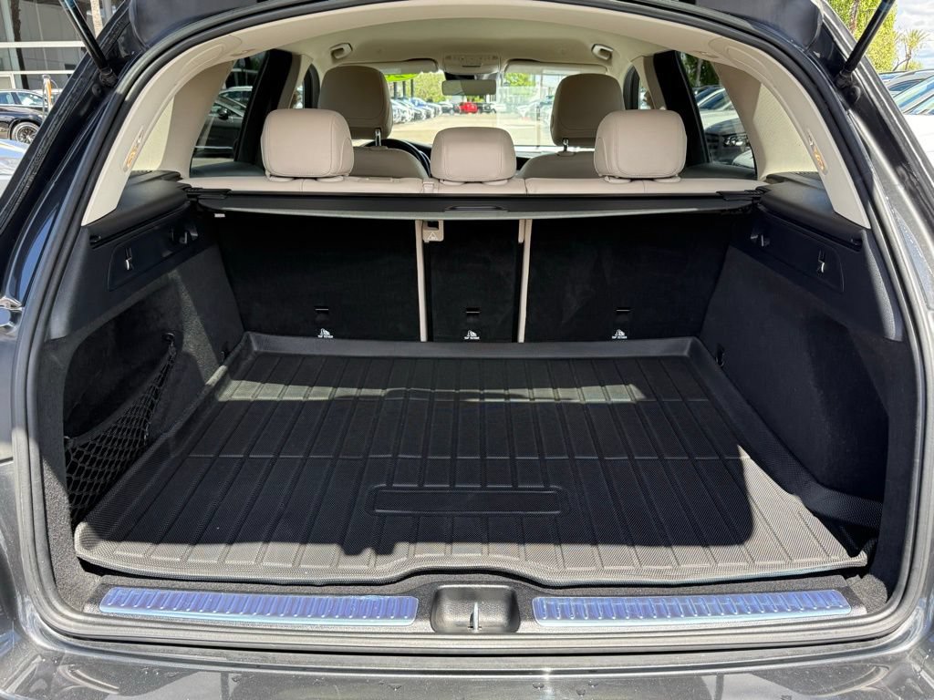 Used 2022 Mercedes-Benz GLC 300 4MATIC w/ Premium Package Lite image 18