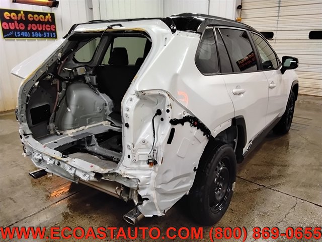 Used 2024 Toyota RAV4 XSE w/ Advanced Technology Package AWD/4WD image 3