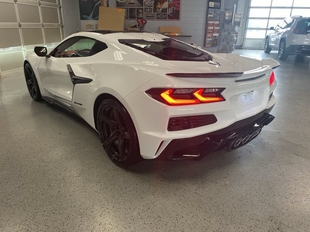 New 2025 Chevrolet Corvette Z06 RWD image 5