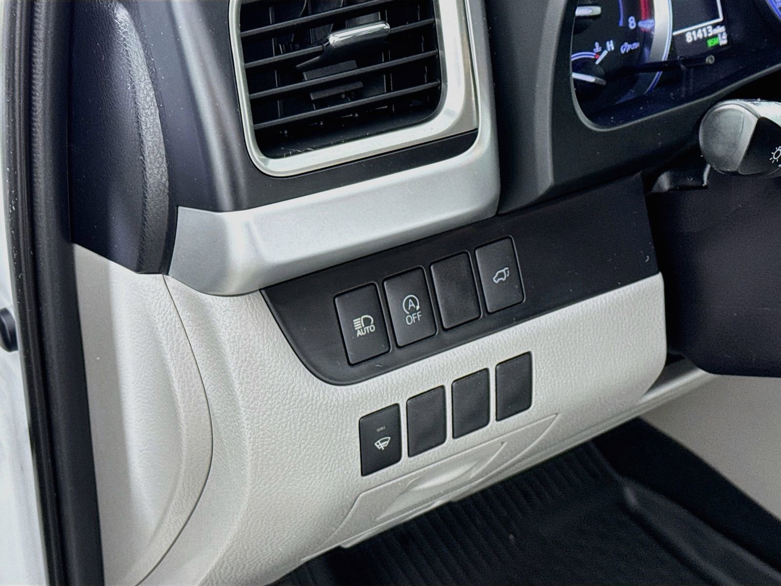 Used 2019 Toyota Highlander XLE AWD/4WD image 7