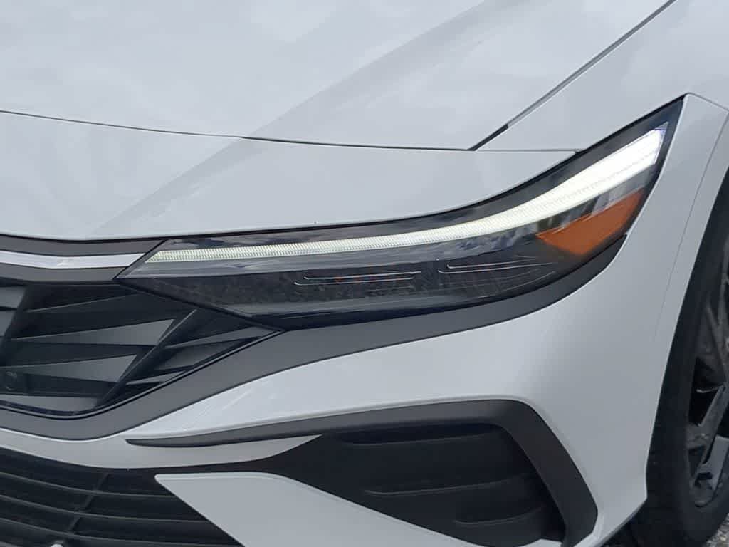 New 2026 Hyundai Elantra Sport FWD image 11