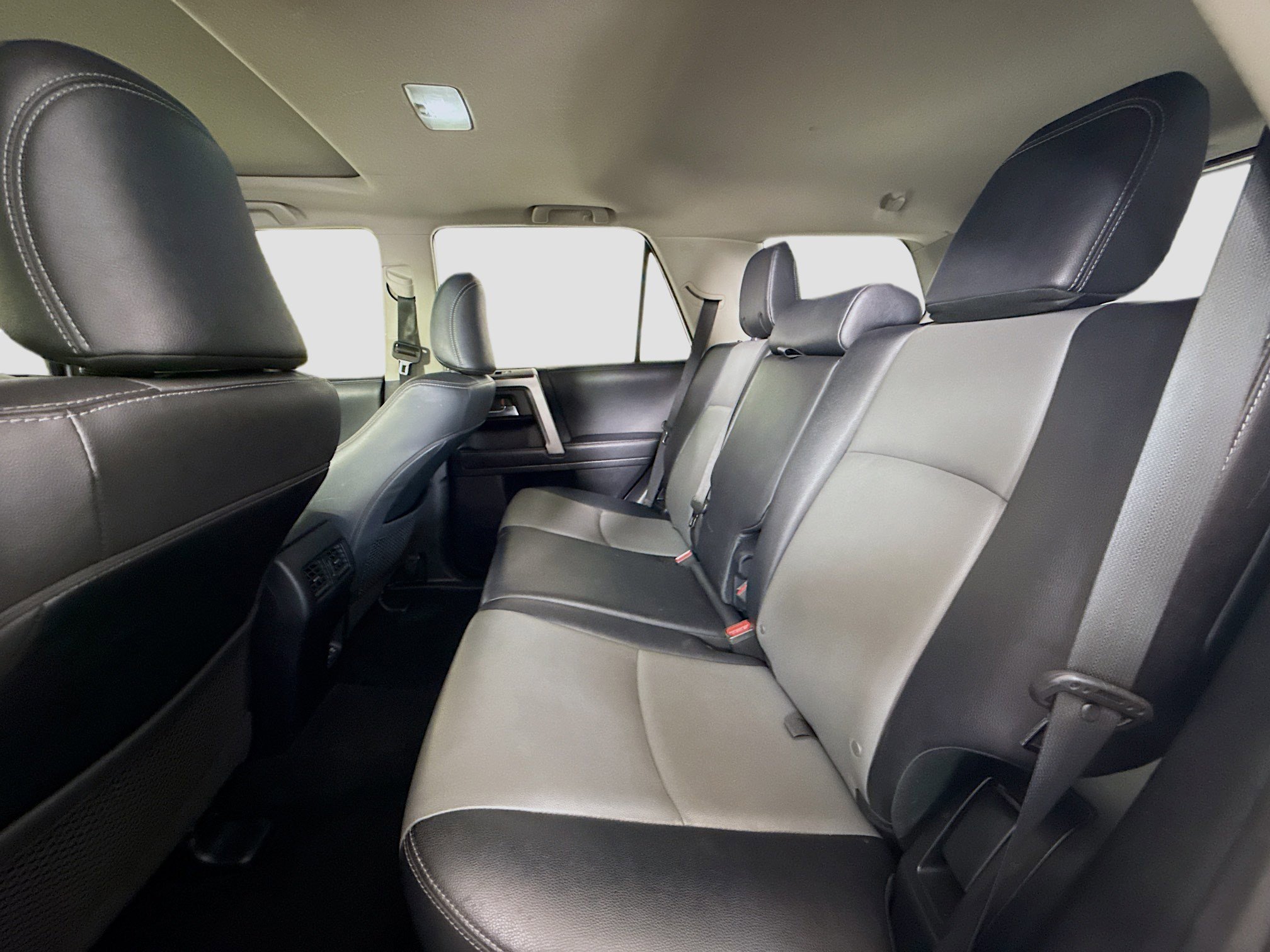 Used 2021 Toyota 4Runner SR5 Premium w/ Moonroof Package RWD image 25