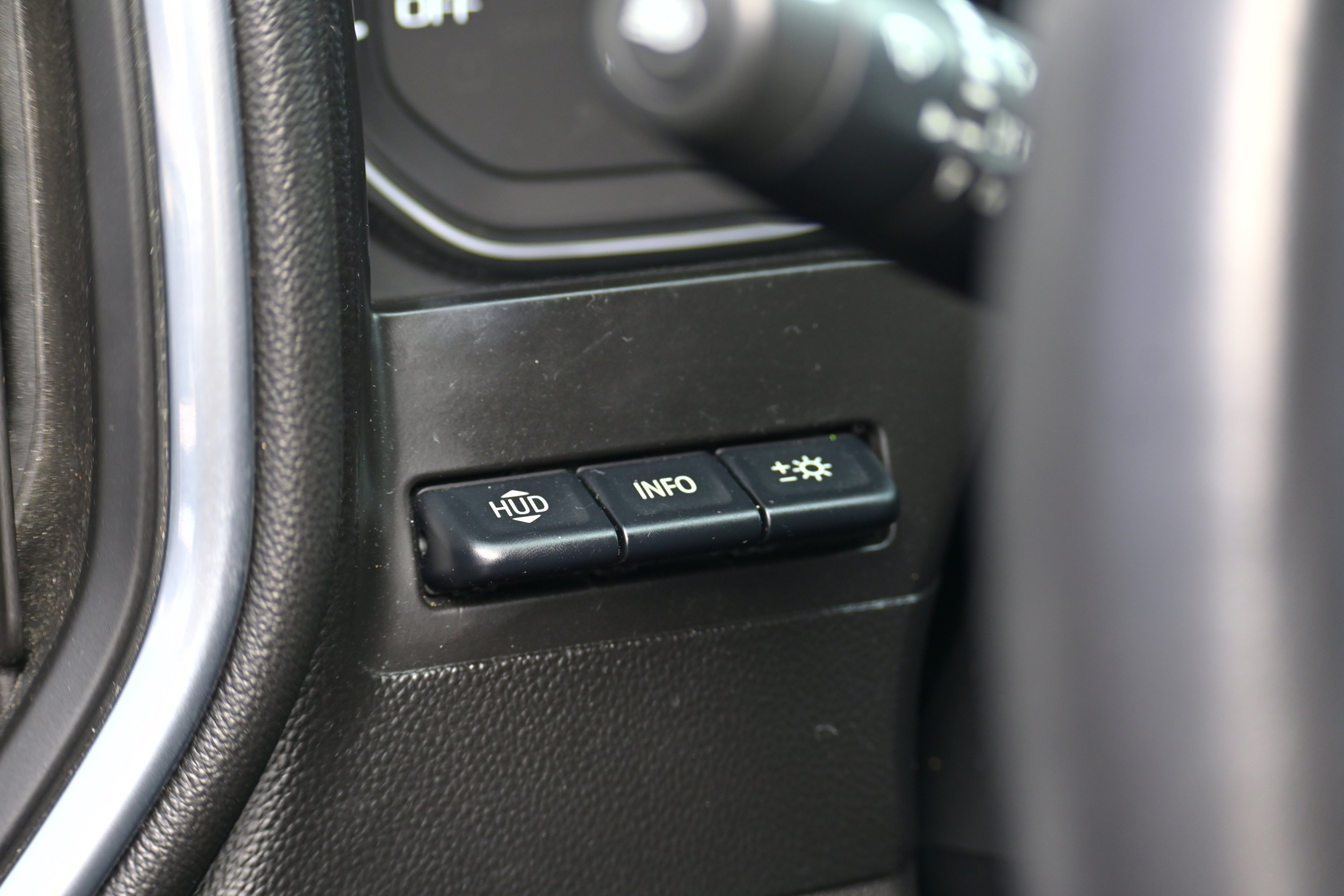 Used 2020 GMC Sierra 1500 AT4 w/ AT4 Premium Package image 18