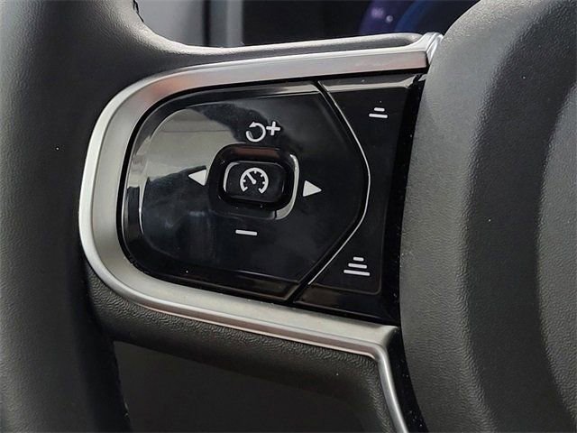 Used 2025 Volvo XC90 B6 Ultra w/ Protection Package Premier image 17