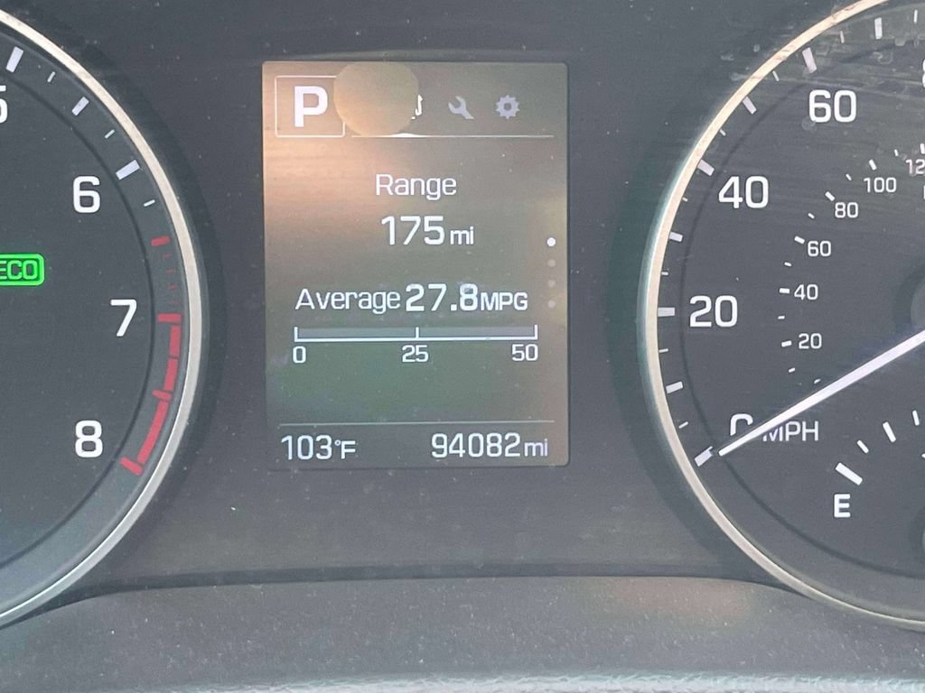 Used 2018 Hyundai Elantra Value Edition FWD image 25