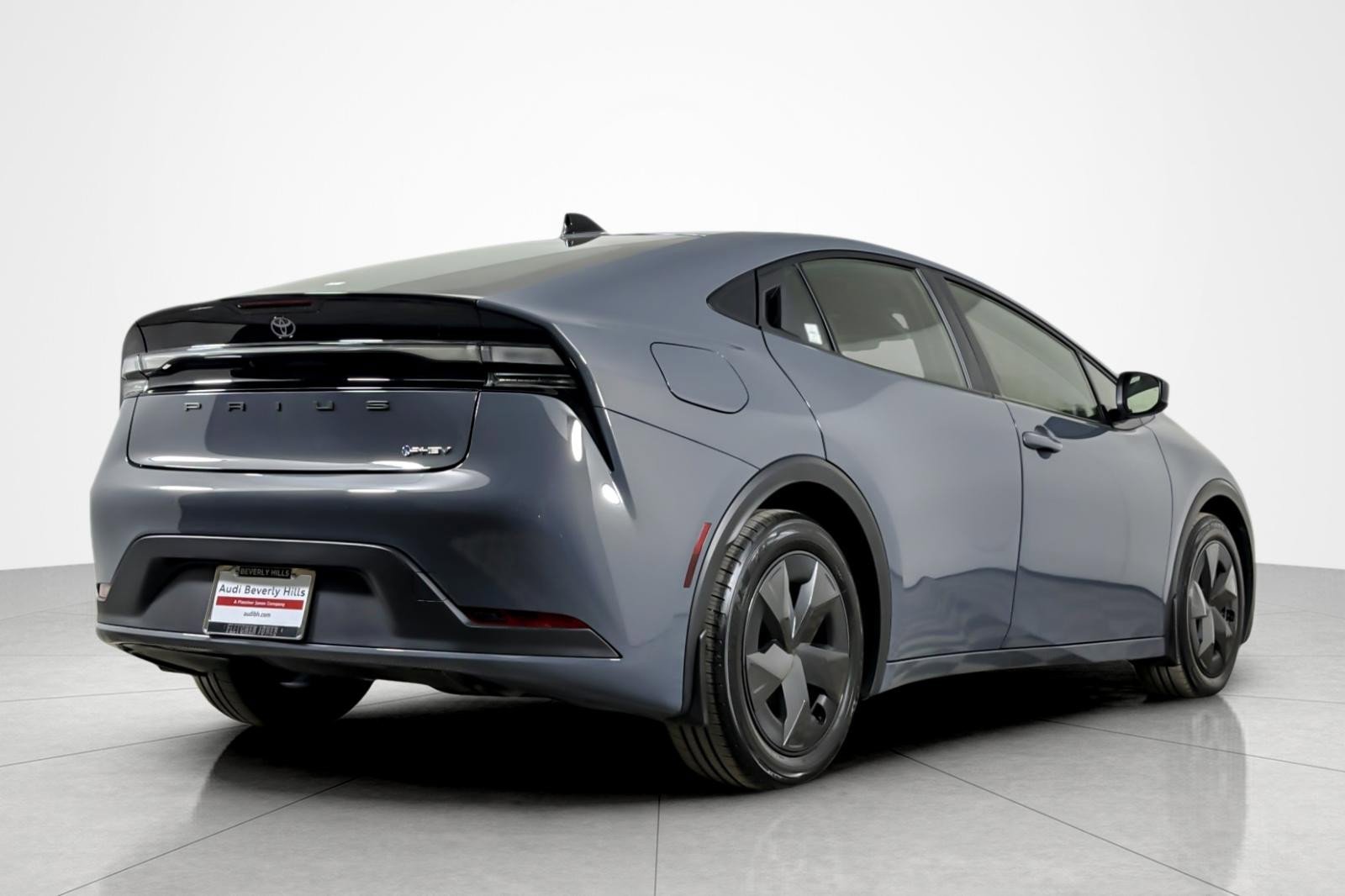 Used 2026 Toyota Prius Plug-In Hybrid image 5