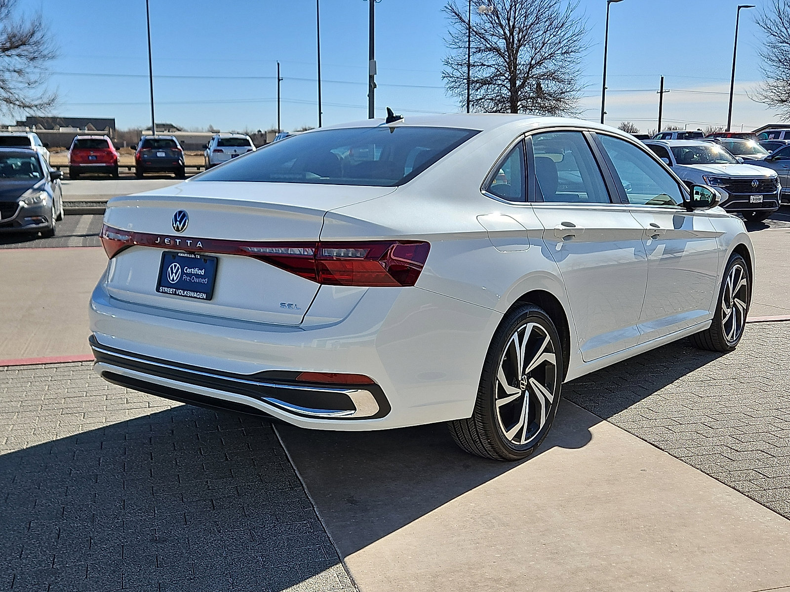 Used 2025 Volkswagen Jetta SEL image 3